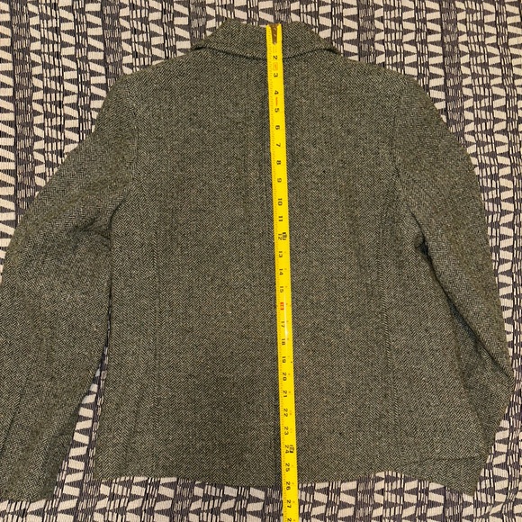 Ll Bean Wool & Silk Blend Green Herringbone Blazer - Picture 10 of 10
